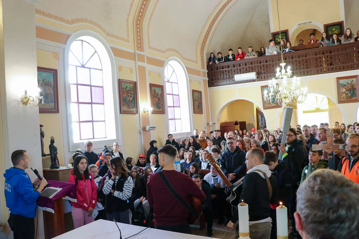 Dvadeset i sedmi Križni put mladih Požeške biskupije