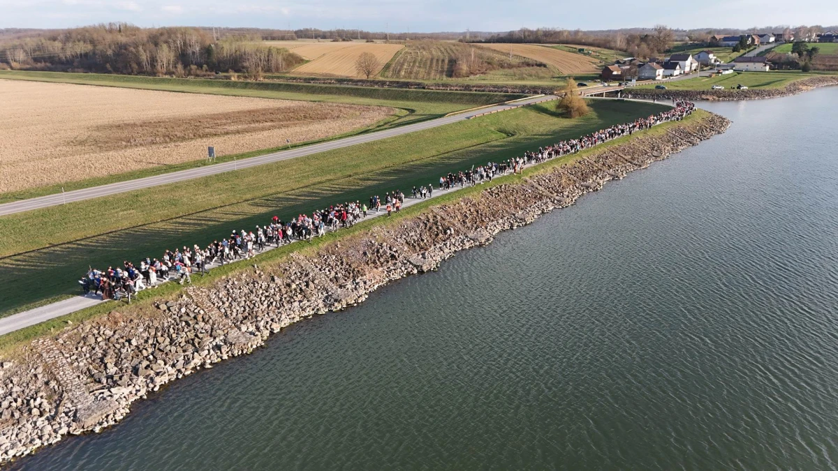 Dvadeset i sedmi Križni put mladih Požeške biskupije