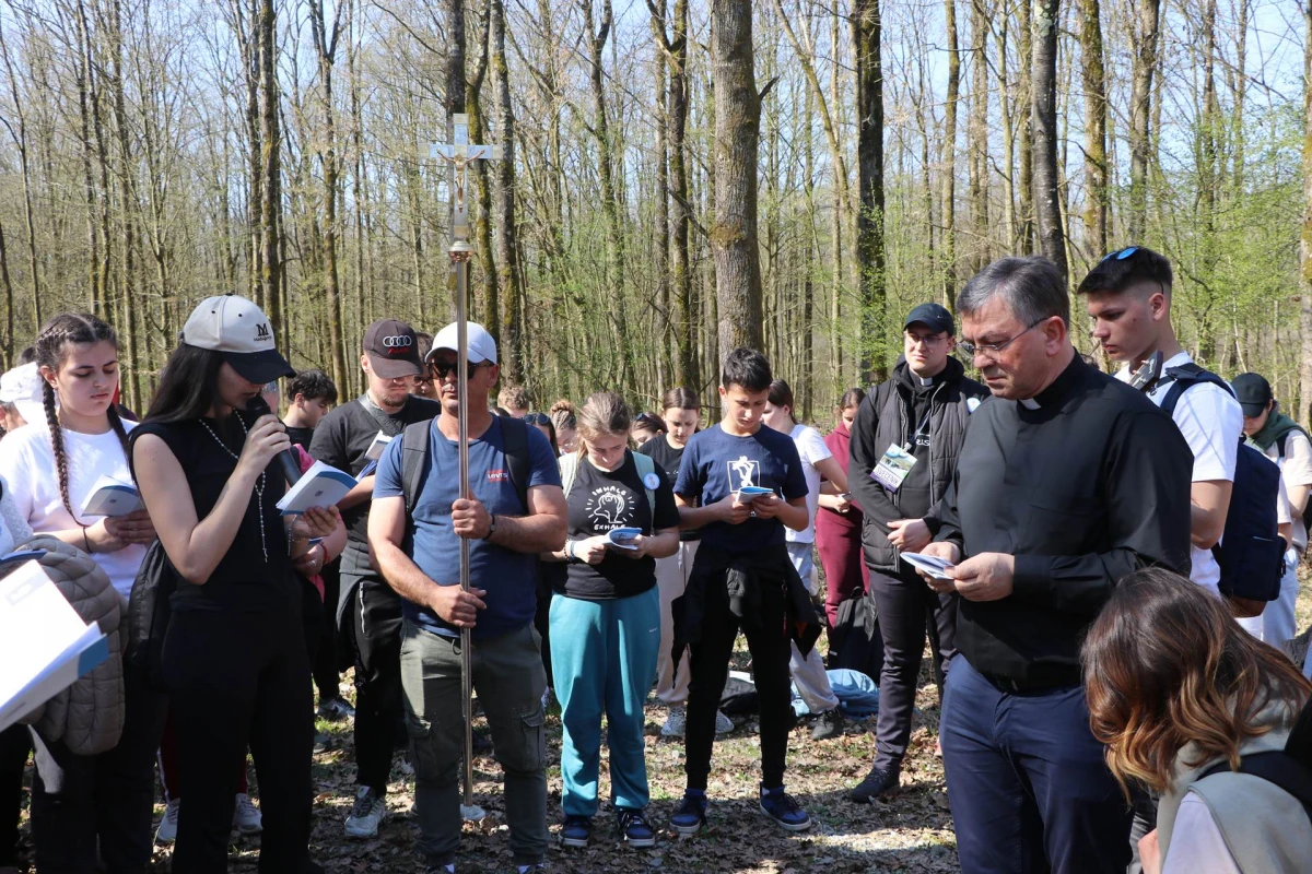 Dvadeset i sedmi Križni put mladih Požeške biskupije