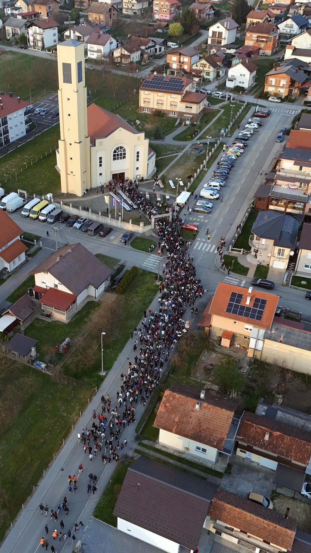Dvadeset i sedmi Križni put mladih Požeške biskupije
