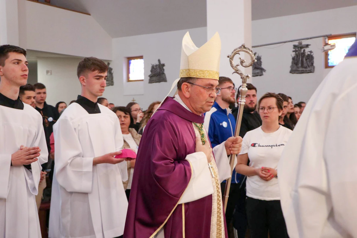 Dvadeset i sedmi Križni put mladih Požeške biskupije