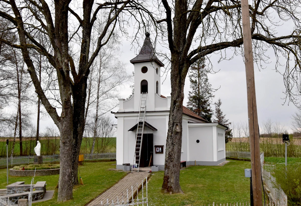 Stoljetna kapela u Alilovcima ide u korak s vremenom: Nakon stotinu godina, zvona pokreće električna struja