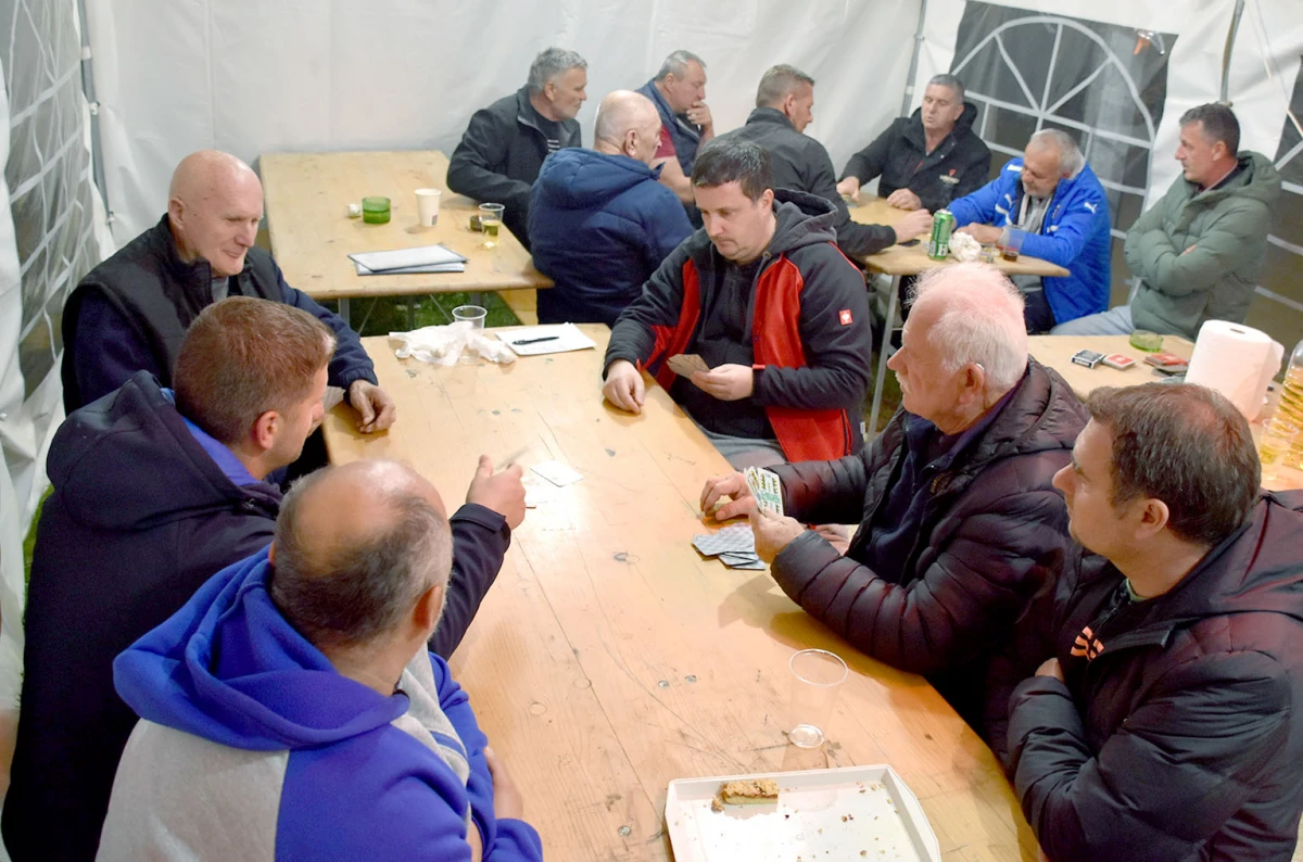 KUTJEVČANI NE ODUSTAJU: Treći tjedan blokade kompostane, osniva se i Eko udruga