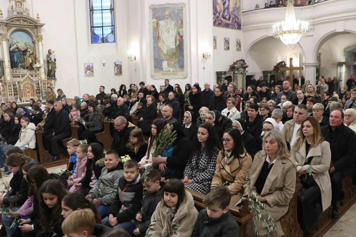 Svečana proslava Nedjelje Muke Gospodnje u požeškoj Katedrali