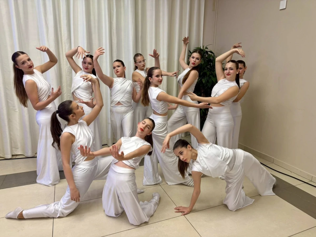 Kutjevo ponosno: Mladi plesači i mažoretkinje briljirali u Pragu!