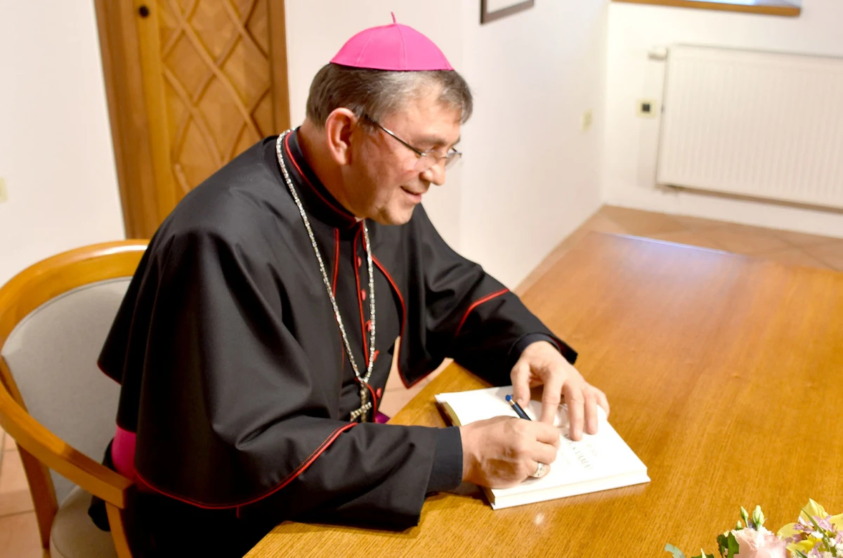 Susret biskupa Martinovića s novinarima uoči najvećeg kršćanskog blagdana