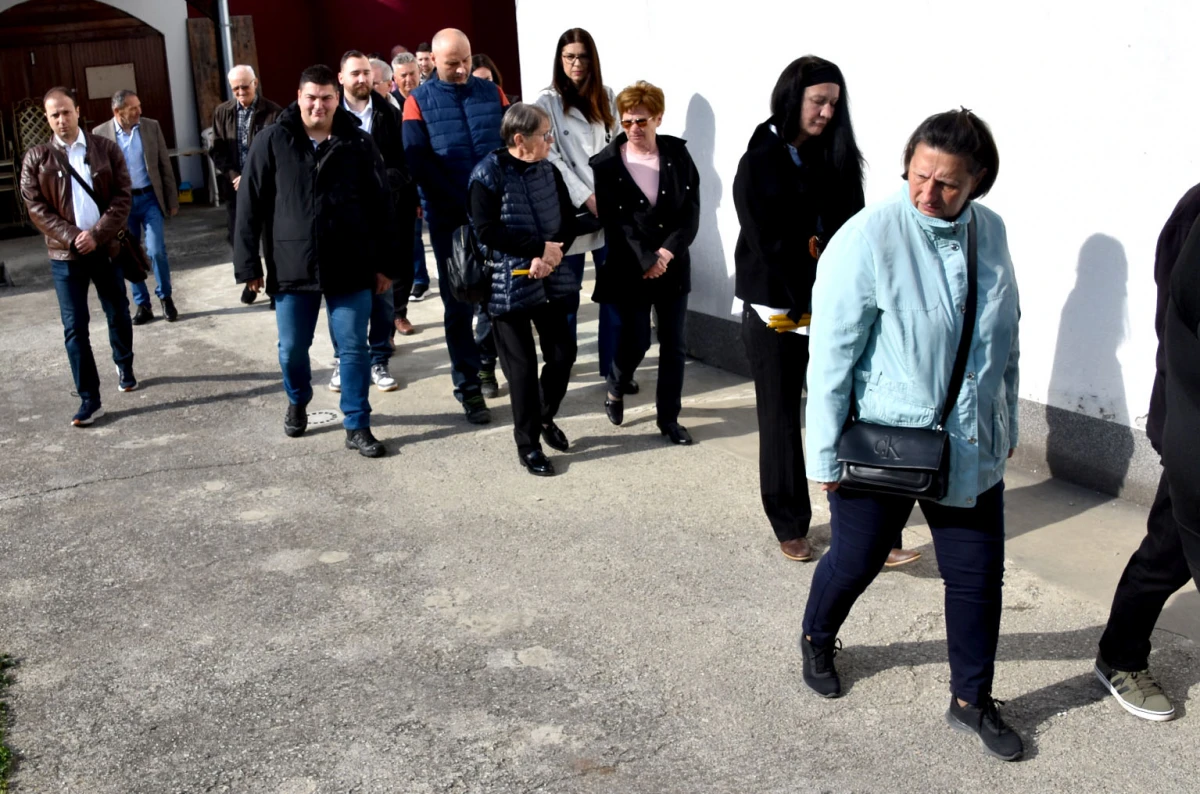 USKRSNA LITURGIJA U POŽEGI: Vjernici uz paroha Petrovića proslavili najveći kršćanski blagdan