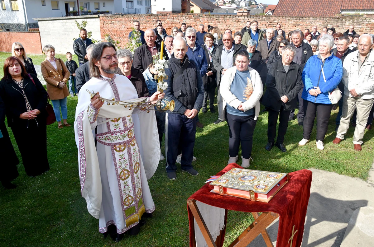 USKRSNA LITURGIJA U POŽEGI: Vjernici uz paroha Petrovića proslavili najveći kršćanski blagdan
