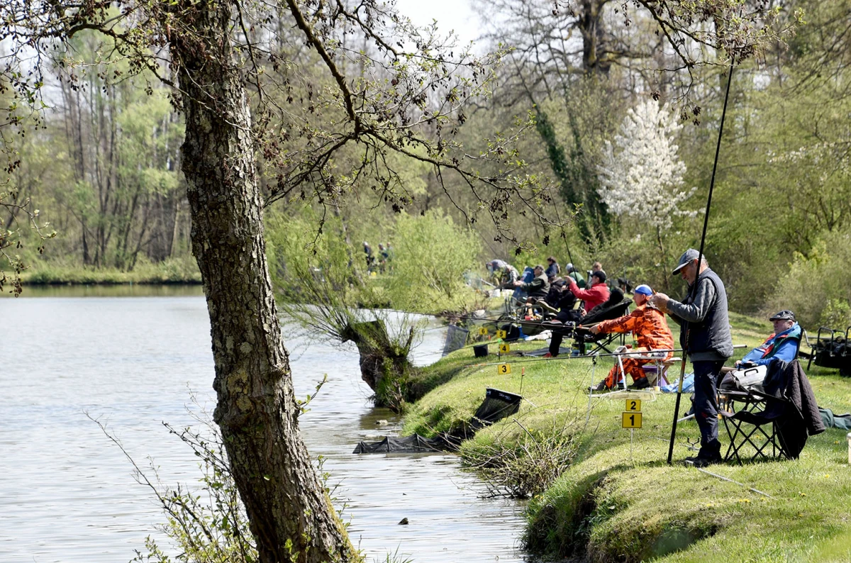 Ribiči uživali u Eminovcima: Mario Dobiš najuspješniji na društvenom natjecanju ŠRU ’Šaran’