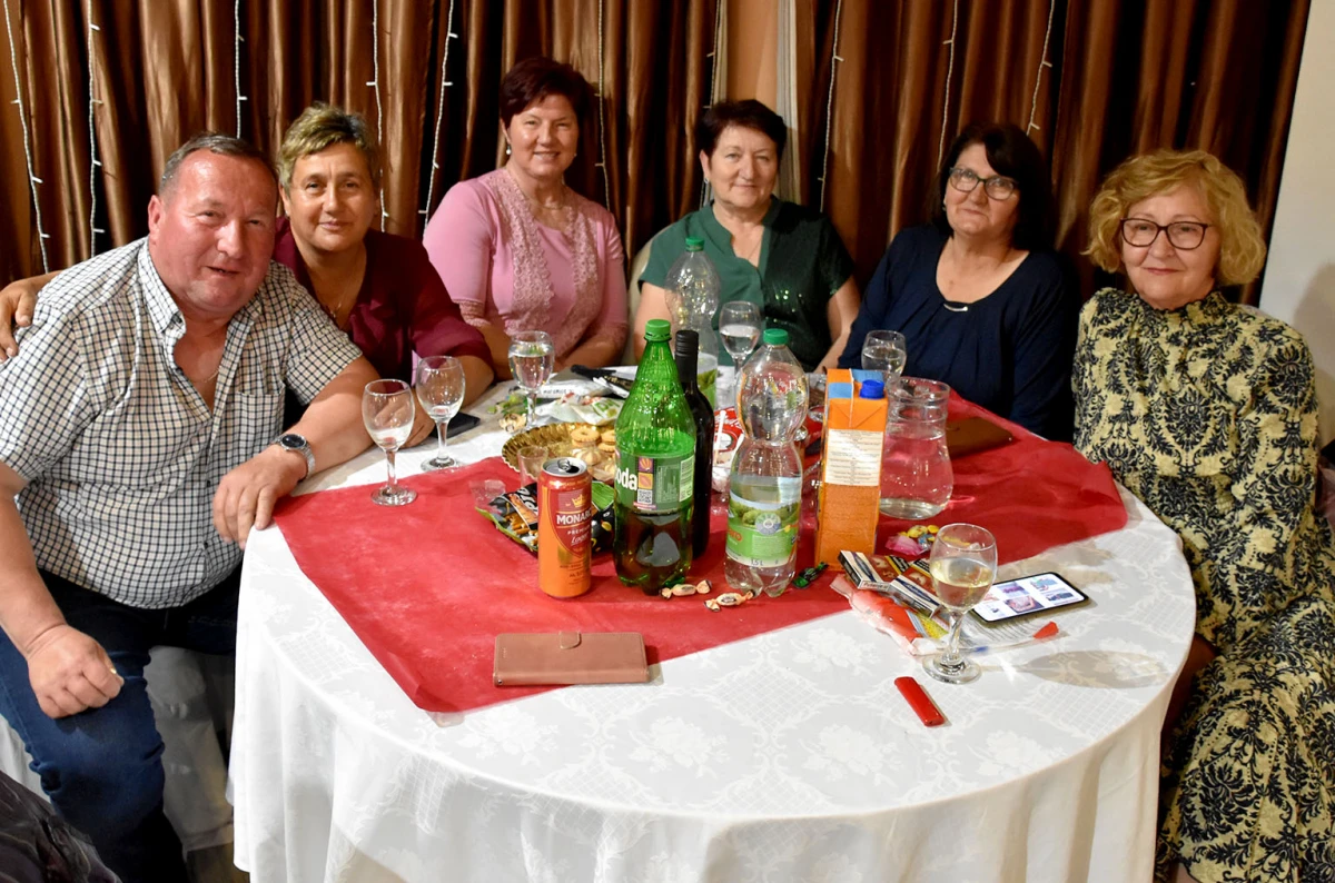 RASPLESANA SUBOTA U POŽEGI: Uz grupu Gold zabava u dvorani Luki potrajala do sitnih sati