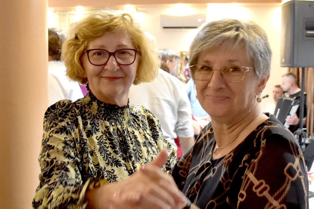 RASPLESANA SUBOTA U POŽEGI: Uz grupu Gold zabava u dvorani Luki potrajala do sitnih sati