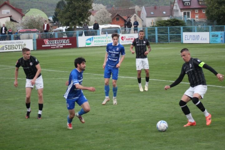 TREĆA HRVATSKA NOGOMETNA LIGA-ISTOK: Slavija i vodeća Marsonia podijelili bodove