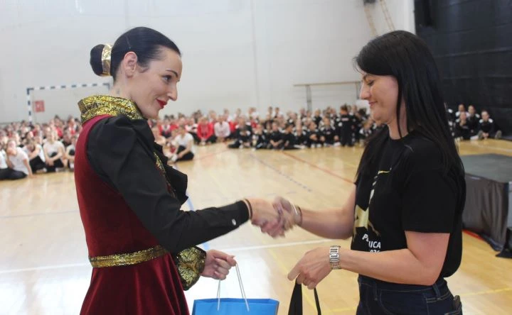 DRŽAVNO PRVENSTVO U MAŽORET PLESU: Uspješan nastup pleterničkih mažoretkinja osvajanjem šest medalja