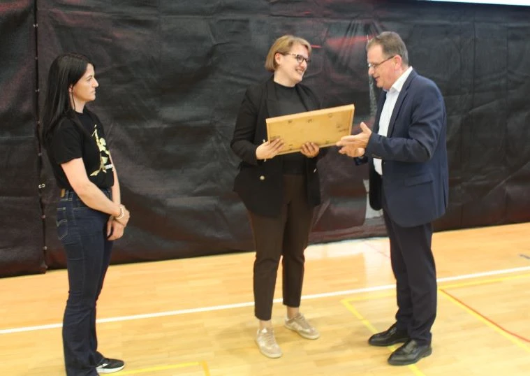 DRŽAVNO PRVENSTVO U MAŽORET PLESU: Uspješan nastup pleterničkih mažoretkinja osvajanjem šest medalja