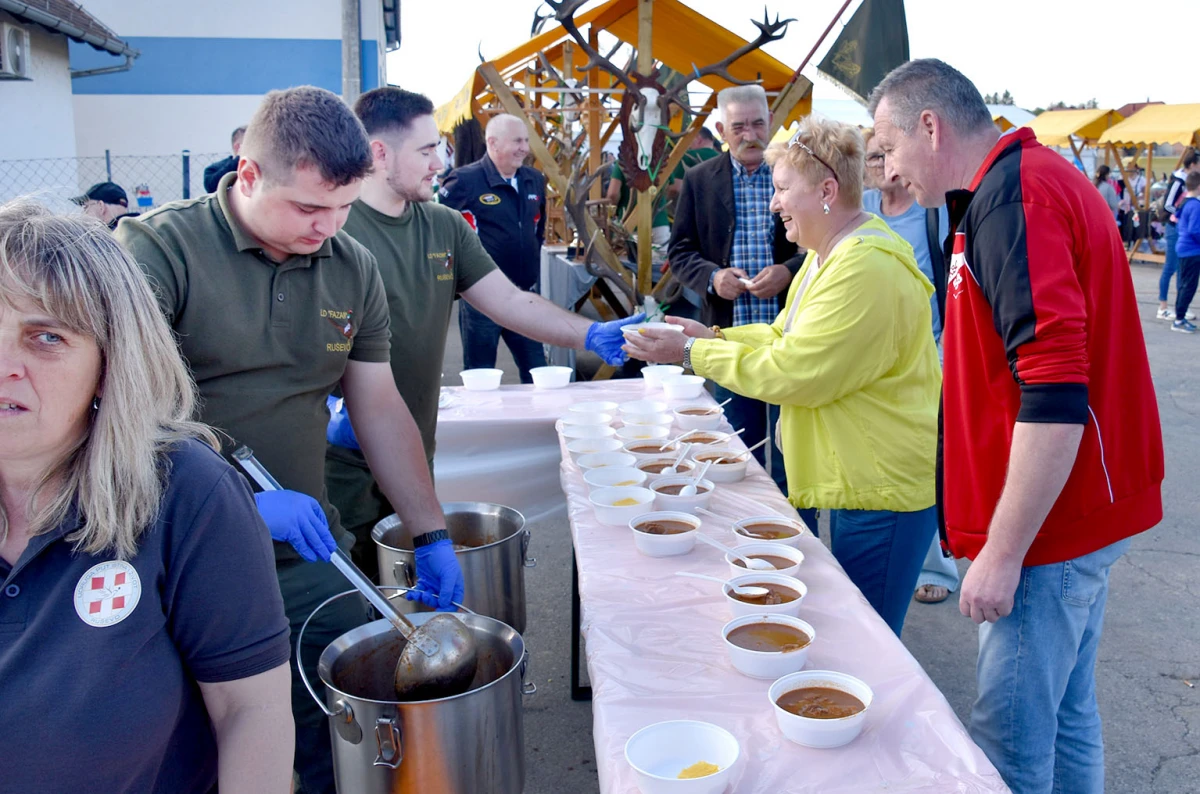 Čaglin slavio svoj dan uz pjesmu, gulaš i zajedništvo