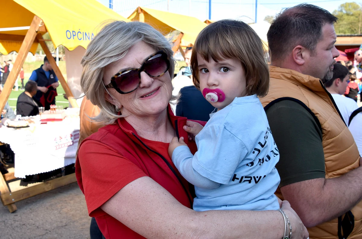 Čaglin slavio svoj dan uz pjesmu, gulaš i zajedništvo