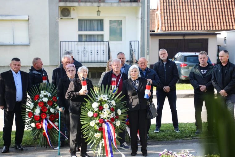 PLETERNICA: Polaganjem vijenaca obilježena 31. obljetnica operacije „Bljesak“