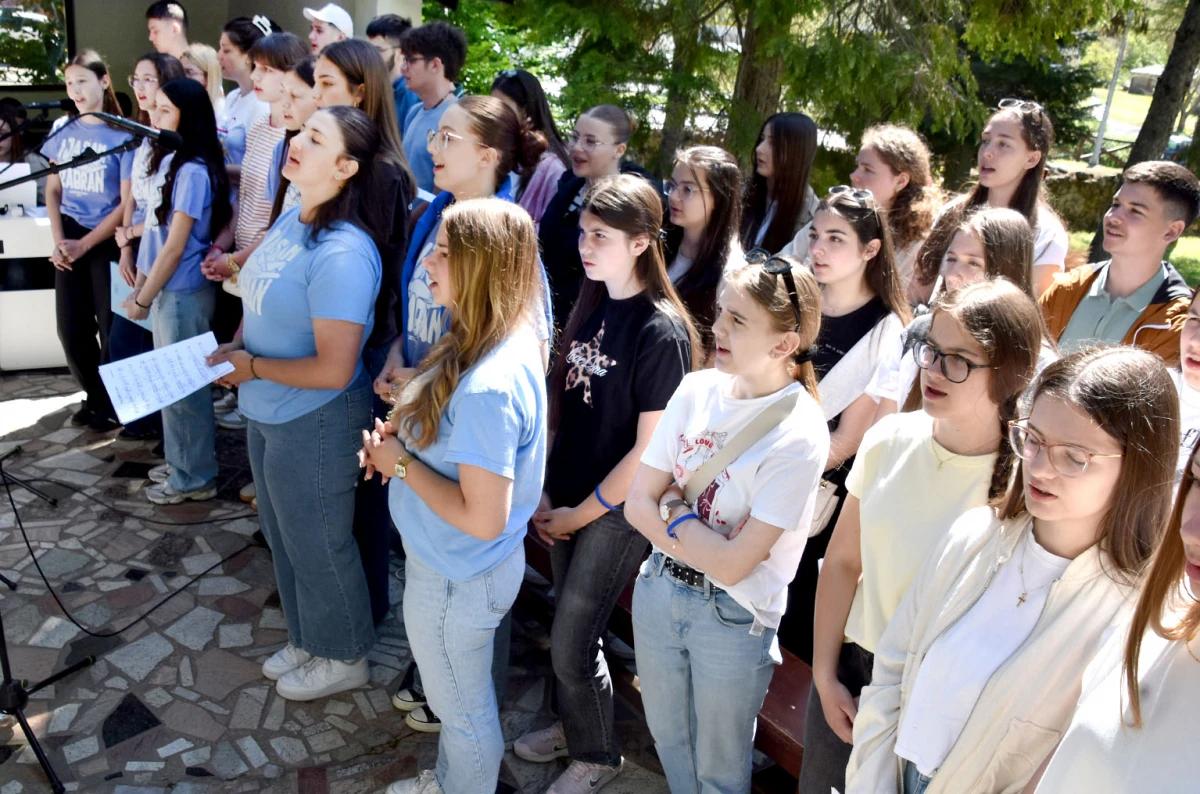 Gotovo 400 hodočasnika u Velikoj iz Njemačke i BiH proslavilo drugi dan SHKM-a