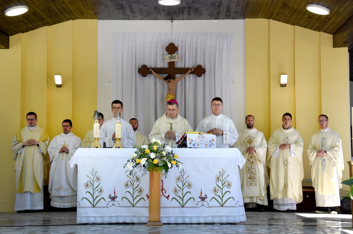 Gotovo 400 hodočasnika u Velikoj iz Njemačke i BiH proslavilo drugi dan SHKM-a