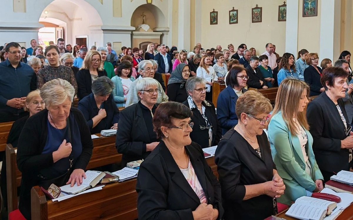 Gotovo 400 hodočasnika u Velikoj iz Njemačke i BiH proslavilo drugi dan SHKM-a