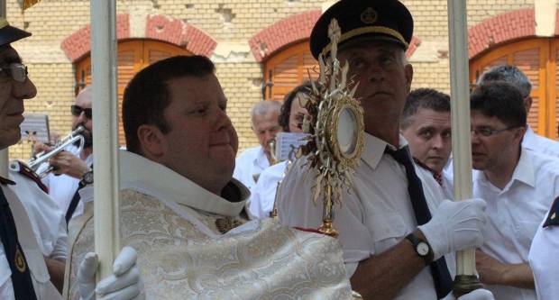 SB Online | Danas je Tijelovo, tradicionalne procesije ove godine nema