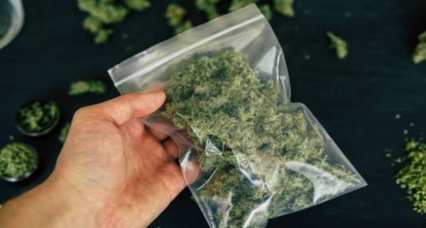 SB Online | Policajci pronašli 19 grama droge marihuana, te 11,9 grama droge crystal meth