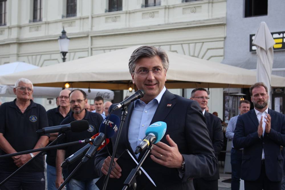 SB Online | PLENKOVIĆ OBJAVIO: Ovo su novi-stari ministri, među njima i Brođanin