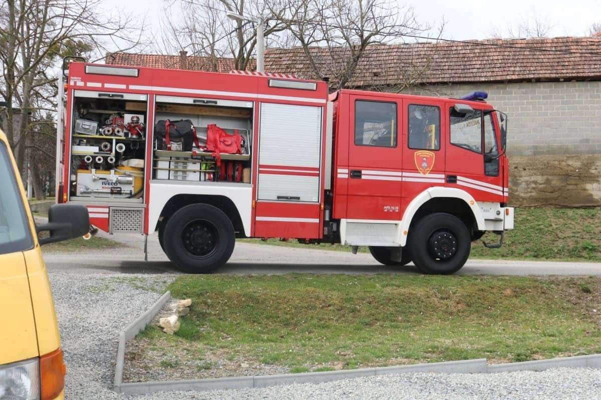 SB Online | Zapalio terasu ugostiteljskog objekta u Slavonskom Brodu, pa ga Općinsko državno odvjetništvo pustilo na slobodu