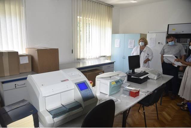 SB Online | U Slavonski Brod danas stigao uređaj za brzo testiranje na koronavirus