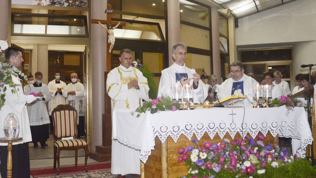 SB Online | Blagdan Rođenja Blažene Djevice Marije u Đakovačko-osječkoj nadbiskupiji