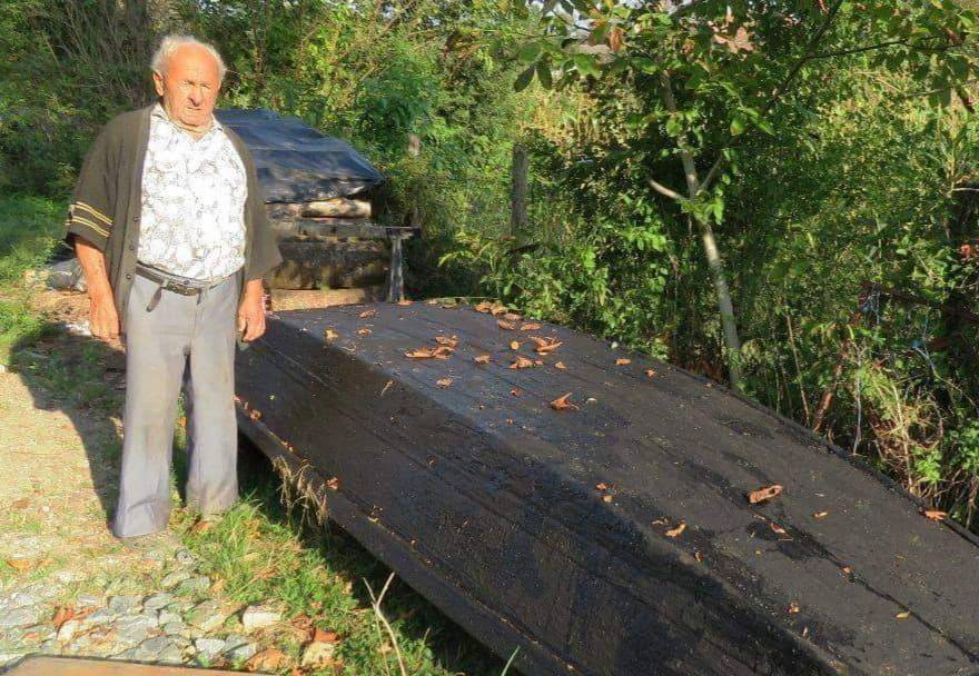 SB Online | Slavonac i s 93 godine izrađuje čamce, i traži babu koja je barem 15 godina mlađa od njega
