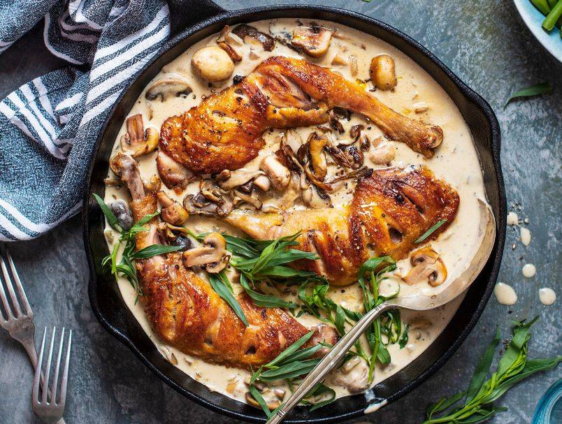 SB Online | Samo 5 sastojaka! Recept za finu pečenu piletinu u kremastom umaku s gljivama